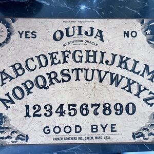 Rare Vintage 1960-1970’s William Fuld Ouija Board